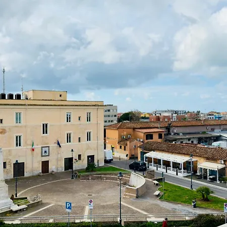Centro Storico - Ottimi Collegamenti Per Roma E דירה פיומיצ'ינו